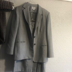Elegant Gray Women's Blazer